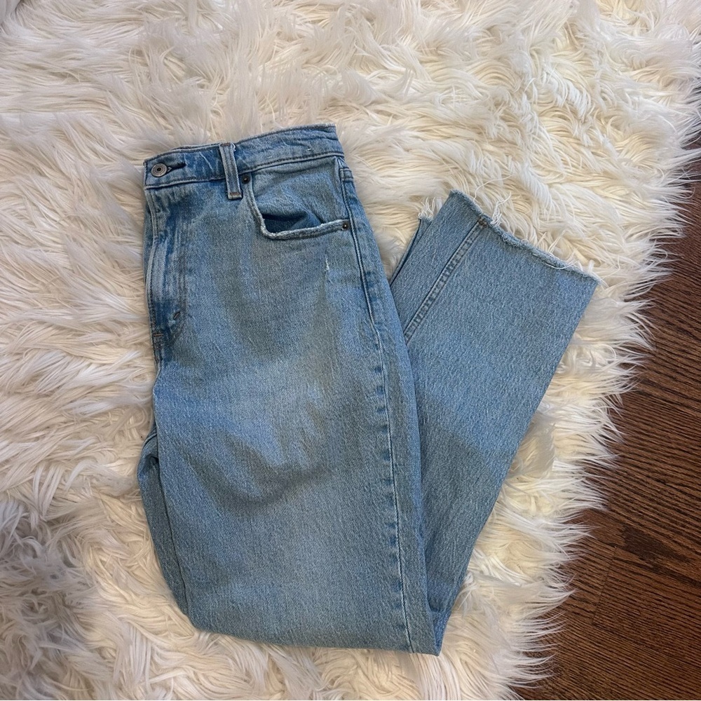 Abercrombie & Fitch The '90s Straight Ultra High Rise Jean
